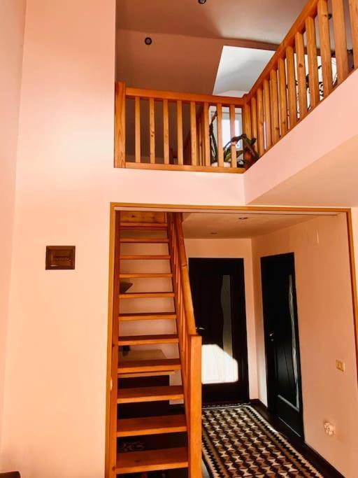 River Apartment Сіная Екстер'єр фото